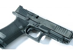NEUHEIT GLOCK 17 Gen6 Pistole 9mm Luger 9x19 OR (Optic Ready) FS (Front Serration) Daumenauflage ...