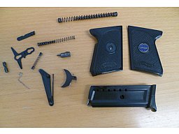 Konvolut freie Ersatzteile und Magazin Walther TP 6,35 mm Browning