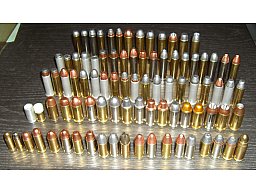 75 teiliger Dekopatronensatz Kurzwaffe von .22lfb bis .44-40 WCF