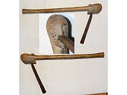 afrikanische Axt mit schmaler Klinge