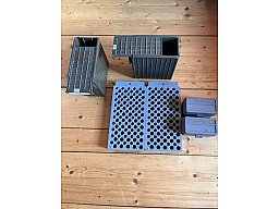 2 Wiederladebretter, Patronenboxen, Aufbewahrungsboxen