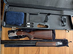 Beretta 682 Trap - mit 2 Schäften