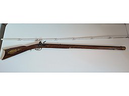 Pedersoli / Armi Chiappa "Kentuckian" Steinschlossgewehr Kaliber .45