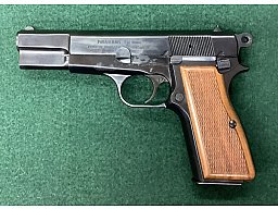 Halbautomatische Pistole Kassnar Kal. 9mm Luger gebraucht