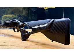 Blaser R8 Ultimate Carbon Leder Komplettwaffe / Kaliber wählbar / Logo silber / Standard Ausführung