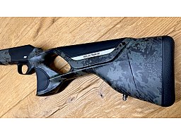 Blaser R8 Ultimate Carbon Huntec Camo Gehäuse / Atzl Match-Jagd-Abzug / Logo Silber / Semi Weight