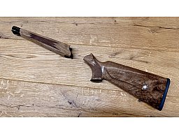 Blaser R8 Schaft OHNE System/Gehäuse // Holzklasse 3 // Mit Original Blaser Riemenbügelösen // NEU