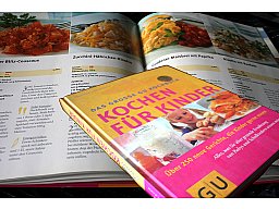 KOCHEN FÜR KINDER - über 250 Gerichte die Kinder gerne essen Das große GU Kochbuch