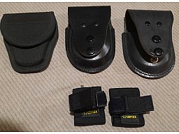 Konvolut Handschellen-Holster