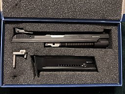 SIG 210/6, Wechselsystem Hämmerli mit Magazin Kaliber .22 lfB, neuwertig mit Kasten