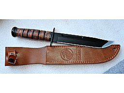 NEU! U.S. MARINE CORPS (U.S.M.C.) KA-BAR KAMPFMESSER mit LEDERSCHEIDE