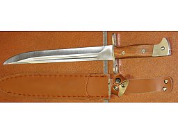 Messer / Bajonett zum aufpflanzen mit Scheide, auf der Klinge AK-47 CCCP