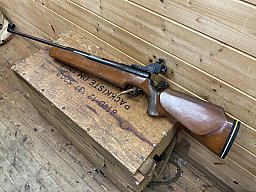 LG Match Feinwerkbau Mod.150, Seitenspanner, Kal.4,5mm, mit Prellschlag-Dämpfung!