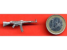 Sturmgewehr 44 Wehrmacht als Metall-Anstecker