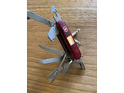 Victorinox Schweizer Taschenmesser mit Höhenmesser und Lampe