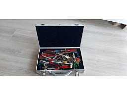 Werkzeug kiste mit Werkzeug