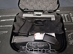 GLOCK 48 FS SILVER SLIDE Kal. 9mmLuger
