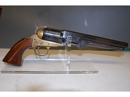 Perkussionsrevolver Hege Colt Reb. Nord/Navy1851 Kal .36SP mit Holzschachtel aus Sammlung