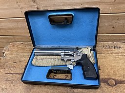 Revolver TAURUS 669, Kal.357Mag., Stainless!!! Schrankwaffe!!!