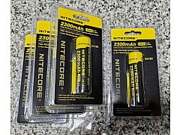 Nitecore, Taschenlampe 4000 Lumen, Ladegerät, Akkus 2300mA