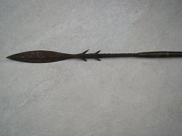 Afrikanischer Jagdspeer / Harpunenspeer 1,31,5 m – handgeschmiedete Mehrfachspitze