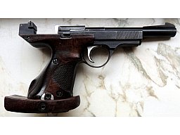 Sportpistole UNIQUE .22