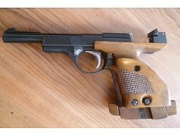 Sportpistole Unique DES-69 .22 lr.