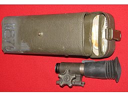 ZF / Zielfernrohr, eine Zieloptik von HENSOLDT für die Panzerfaust 44