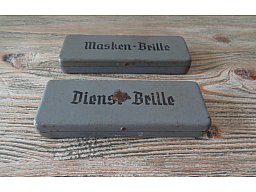 WH - MASKEN/DIENSTBRILLE PERSONALISIERTES WK "V" STUTTGART/ROTTWEIL KONVOLUT