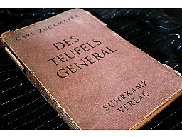 Des Teufels General - Carl Zuckmayer Buch aus 1947