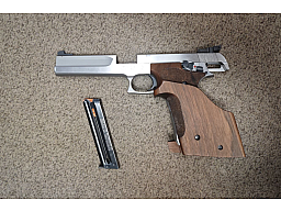 Smith und Wesson S&W Model 2206 Champion in hervorragendem Zustand .22 LR Sportpistole