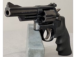 Revolver Smith & Wesson S&W 19-6 .357 Mag. 4" Hogue