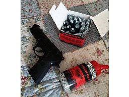 Beretta Elite 2 4,5mm BB CO2 Pistole + CO2 Kapseln + 4900 Stahl-BBs Set