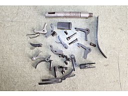 Konvolut (31 Stück) gebrauchte Ersatzteile für verschiedene Percussions Revolver