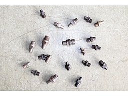 Stahlpistons (20 Stück) verschiedene Gewinde, Längen, Größen