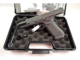 Neuwertige Glock 17 im Originalkoffer # 9 mm PAK # mit Munition