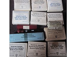 einige Verbandspäckchen des Schweizer Bundesheeres 5
