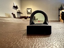 Trijicon SRO Red Dot Visier – 2,5 MOA – Spitzenzustand