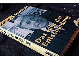DAS JAHR DER ENTSCHEIDUNG - Helmut Schmidt