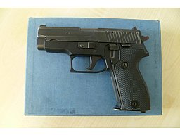 Pistole SIG Sauer P225 Montage Suisse 9mm Luger Behördenwaffe