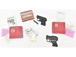 3 Stück EWB - pflichtige Gaswaffen WALTHER UP Mod.1 Kal. 6mmFlob. + 2x EM-GE Mod. 320 J Kal. 7mm Gas
