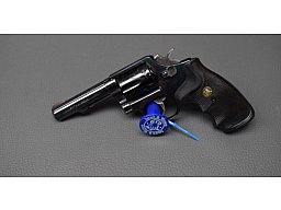 Revolver Smith & Wesson Mod. 13-2, Kaliber 357 Magnum, 4", Fangschusswaffe, gut