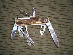 Schweizerisches Armeetaschenmesser Hirschhorn Griffschalen Jagd Officer Suisse