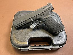 Pistole Glock 21 Gen 4 im Kaliber .45ACP SNR BHFF046