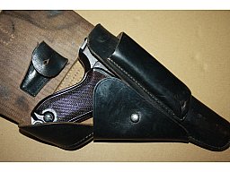 orig. DDR VoPo P08 Luger Pistole im Kal. 9x19 mit Holster -TIP TOP-