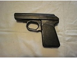 Nahkampf Übungspistole aus Hartgummi Makarov NVA Vopo