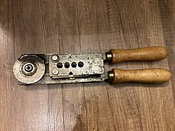 4 - fach 9mm Para GIEßZANGE / Kokille Dia.356 - 135gr. RN mit Rand BB von Klaus Wich mit Griffen