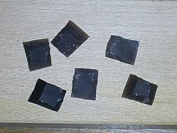 schwarzer Feuerstein ca. 26 x 30 mm