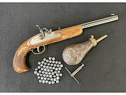 Vorderlader-Pistole Neumann-Pedersoli mit Zubehör