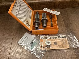 Lyman 2-teilig FL Die Set 7MM MAU #7452290 mit Hülsenhalter und Pilot